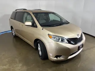 2012 Toyota Sienna