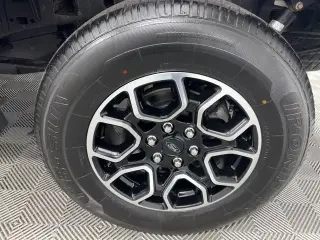 Ford F-150 2023 4x4 XL 4dr SuperCrew 5.5 ft. SB