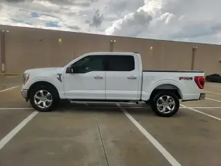 Ford F-150 2022 4x4 XLT 4p SuperCrew 5.5 ft. CB