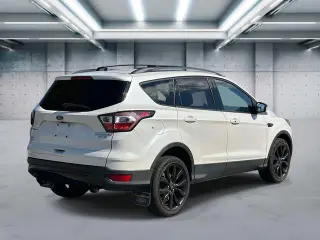 Ford Escape 2017 4x4 Titanium 4p SUV