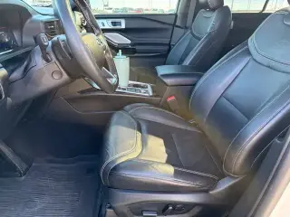 Ford Explorer 2023 AWD ST 4dr SUV