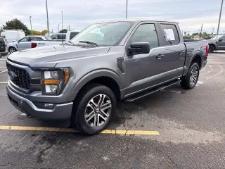 Ford F-150 2023 4x4 XL 4dr SuperCrew 5.5 ft. SB