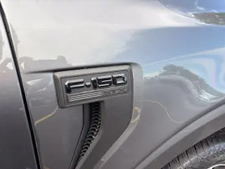Ford F-150 2023 4x4 XL 4dr SuperCrew 5.5 ft. SB