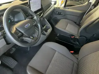 Ford Transit 2025 350 XL 3dr LWB Low Roof Passenger Van