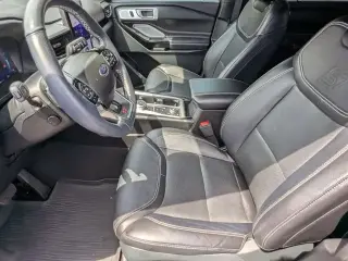 Ford Explorer 2023 AWD ST 4dr SUV