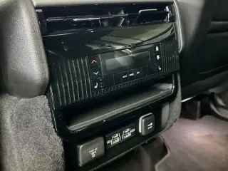 Jeep Wagoneer 2023 4x2 Serie II 4p SUV