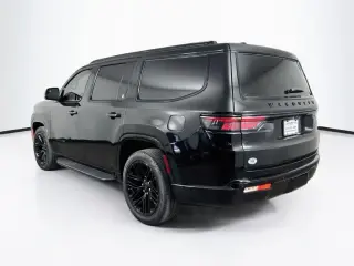 Jeep Wagoneer 2023 4x2 Serie II 4p SUV