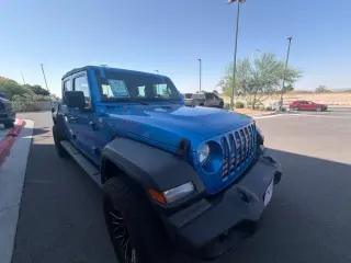 Jeep Gladiator 2022 4x4 Sport 4dr Crew Cab 5.0 ft. SB