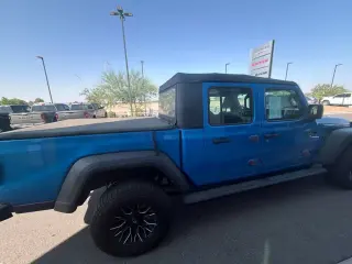 Jeep Gladiator 2022 4x4 Sport 4dr Crew Cab 5.0 ft. SB