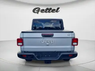 Jeep Gladiator 2022 4x4 Sport 4dr Crew Cab 5.0 pies SB