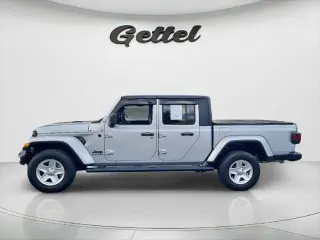 Jeep Gladiator 2022 4x4 Sport 4dr Crew Cab 5.0 pies SB