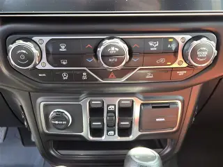 Jeep Wrangler 2023 4x4 Sahara 4dr SUV