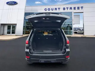 Jeep Grand Cherokee 2019 4x4 Laredo 4dr SUV