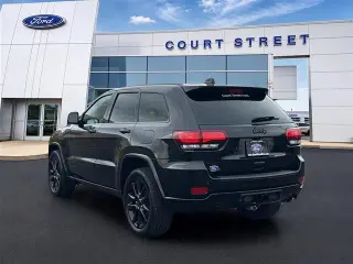 Jeep Grand Cherokee 2019 4x4 Laredo 4dr SUV