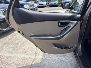 Hyundai ELANTRA 2016 SE 4p Sedan 6M (EE. UU.)