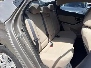 Hyundai ELANTRA 2016 SE 4p Sedan 6M (EE. UU.)
