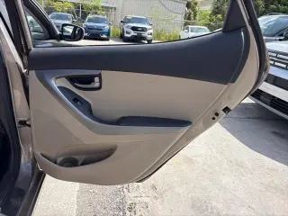 Hyundai ELANTRA 2016 SE 4p Sedan 6M (EE. UU.)