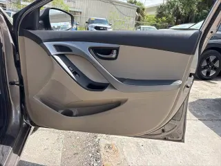 Hyundai ELANTRA 2016 SE 4p Sedan 6M (EE. UU.)