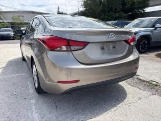 Hyundai ELANTRA 2016 SE 4p Sedan 6M (EE. UU.)