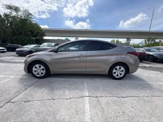 Hyundai ELANTRA 2016 SE 4p Sedan 6M (EE. UU.)
