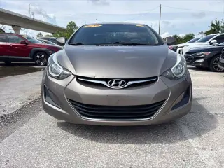 Hyundai ELANTRA 2016 SE 4p Sedan 6M (EE. UU.)