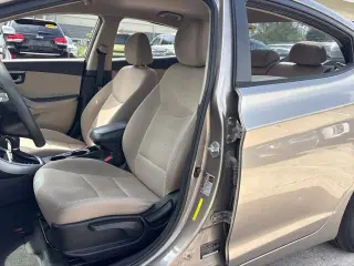Hyundai ELANTRA 2016 SE 4p Sedan 6M (EE. UU.)