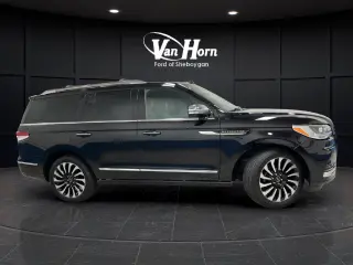 2022 Lincoln Navigator