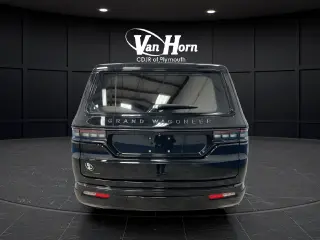 2022 Jeep Grand Wagoneer
