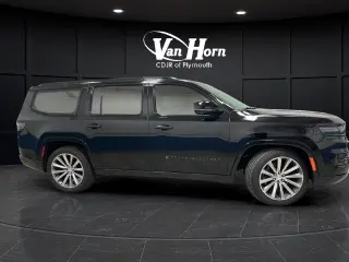 2022 Jeep Grand Wagoneer