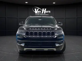 2022 Jeep Wagoneer
