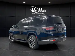 2022 Jeep Wagoneer