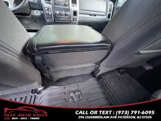 2022 Ram 1500 Classic Warlock 4x4 Quad Cab 6''4" Box