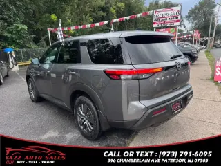 2023 Nissan Pathfinder S 4WD