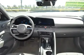 2024 Hyundai Elantra SEL IVT