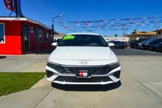 2024 Hyundai Elantra SEL IVT