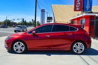 2017 Chevrolet Cruze 4dr HB 1.4L Premier w/1SF