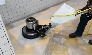 LIMPIEZA DE PISOS