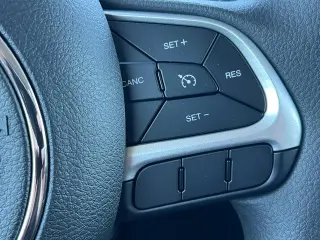 Jeep Renegade 2023 4x4 Latitude 4dr SUV