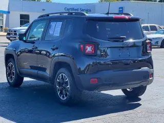 Jeep Renegade 2023 4x4 Latitude 4dr SUV