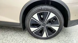 Polestar 2 2023 AWD Long Range Dual Motor 4dr Fastback