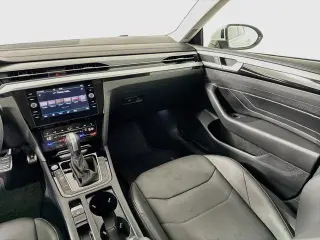 Volkswagen Arteon 2021 SE 4dr Sedán
