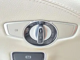 Mercedes-Benz S-Class 2015 AWD S 550 4MATIC 2dr Coupé