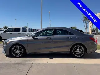 Mercedes-Benz CLA 2017 CLA 250 4dr Sedán