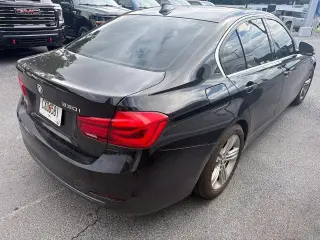 BMW Serie 3 2018 330i 4dr Sedán