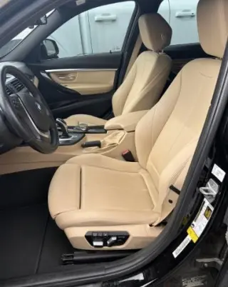 BMW Serie 3 2018 330i 4dr Sedán