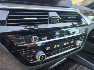 Sedán BMW 5 Series 2021 540i 4 puertas