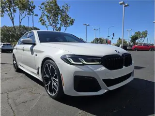 Sedán BMW 5 Series 2021 540i 4 puertas