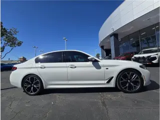 Sedán BMW 5 Series 2021 540i 4 puertas