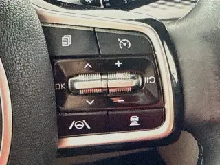 Kia Carnival 2023 SX Prestige 4dr Mini-Van