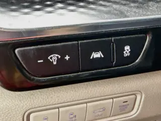 Kia Carnival 2023 SX Prestige 4dr Mini-Van